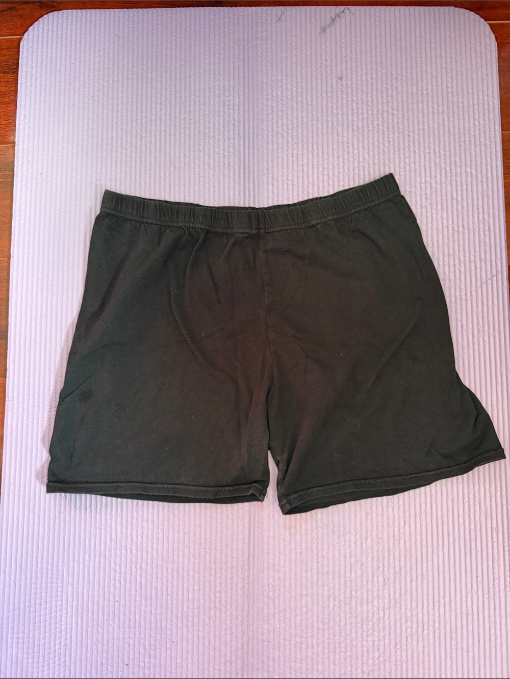 Women’s Black Casual Elastic-Waist Shorts